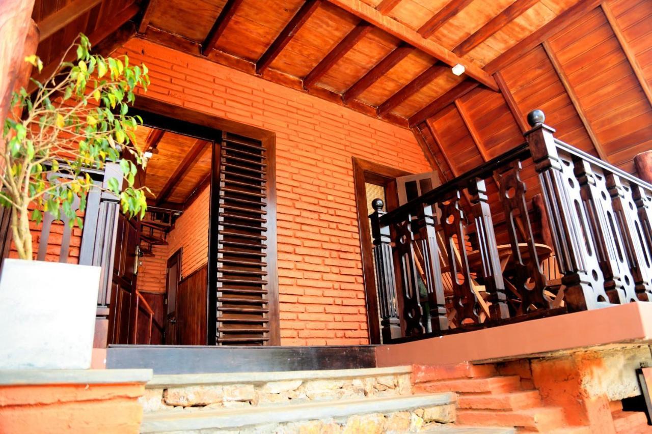 D Family Resort Anuradhapura Esterno foto
