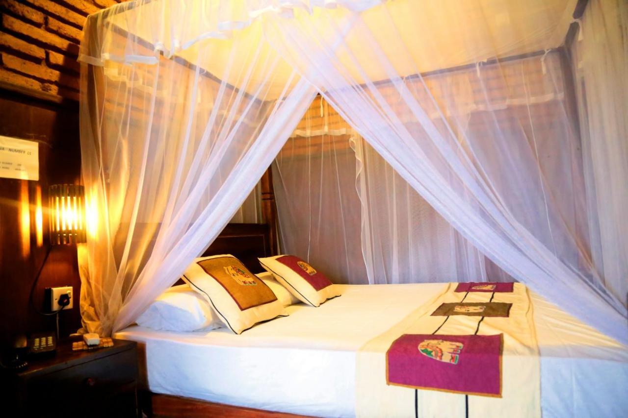 D Family Resort Anuradhapura Esterno foto